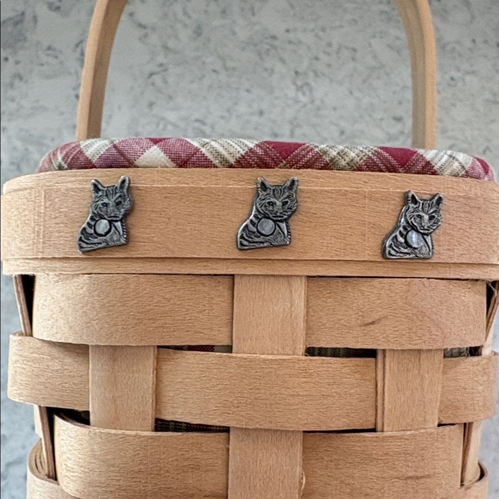 Longaberger “Handmade by Me” with Cats 2004 - Picture 8 of 11